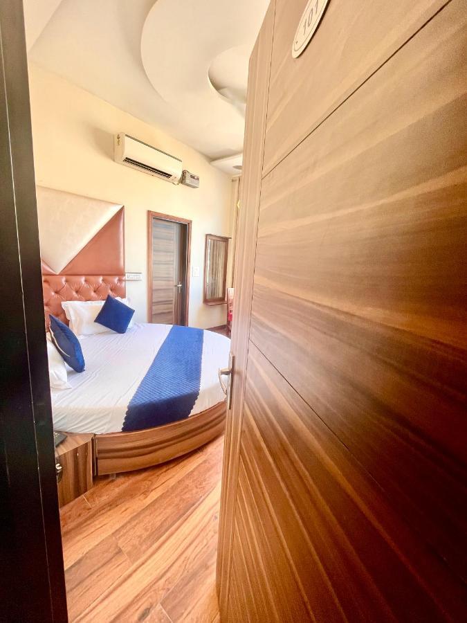 Hotel Woodcrest Zirakpur Chandigarh- Best Family Hotel - Luxurious Rooms - Unit Of Sidham Group Exteriér fotografie