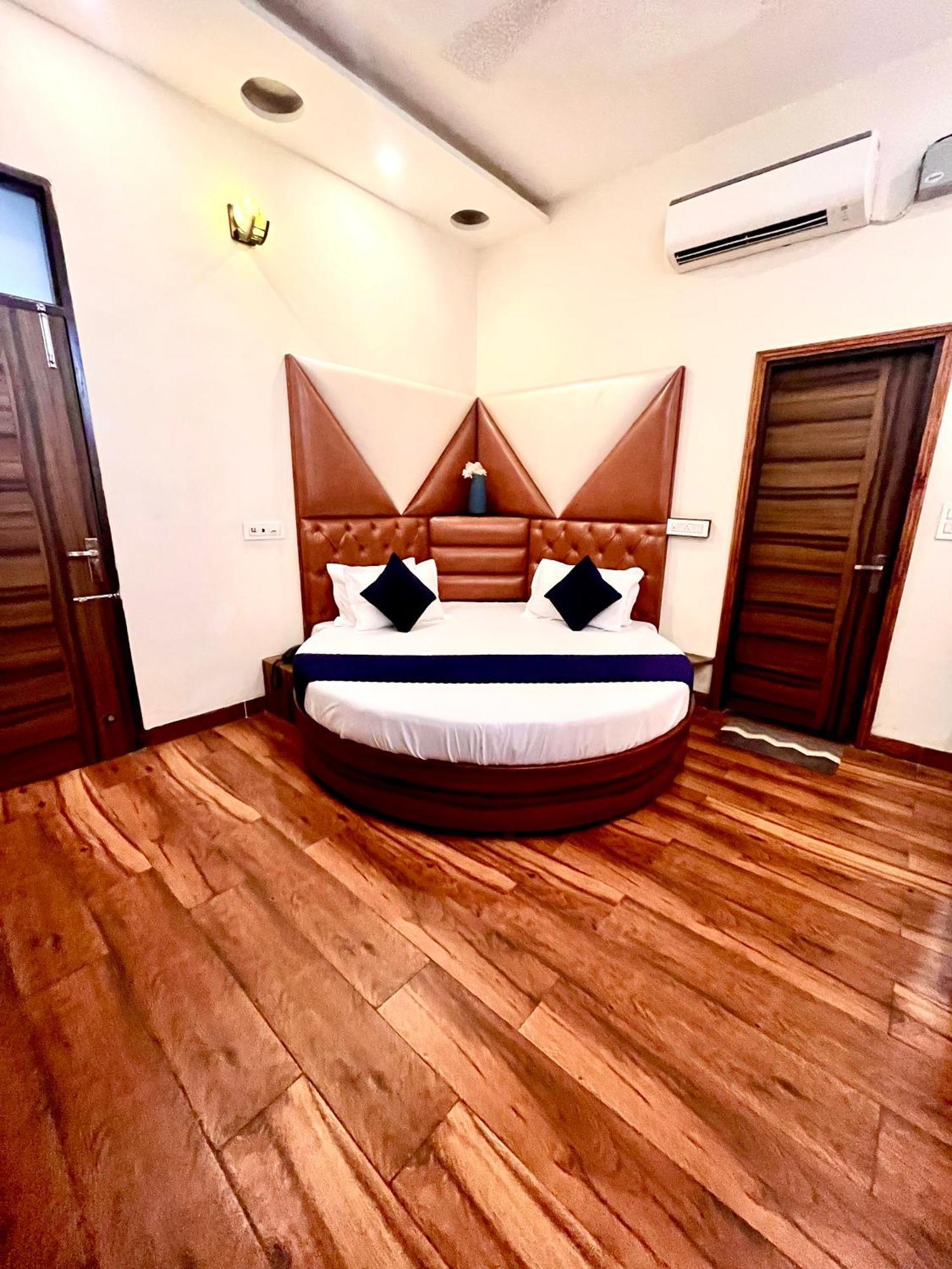 Hotel Woodcrest Zirakpur Chandigarh- Best Family Hotel - Luxurious Rooms - Unit Of Sidham Group Exteriér fotografie
